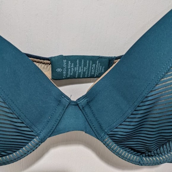 ThirdLove | Shadow Stripe Plunge Bra Lace (32D 1/2) - Picture 7 of 11